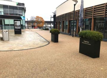 Resin bound surfacing for business park courtyard pathways