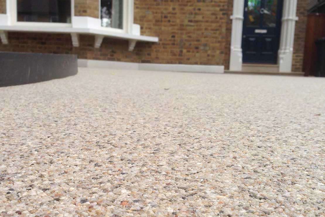 Resin bound no-dig paving for London driveway