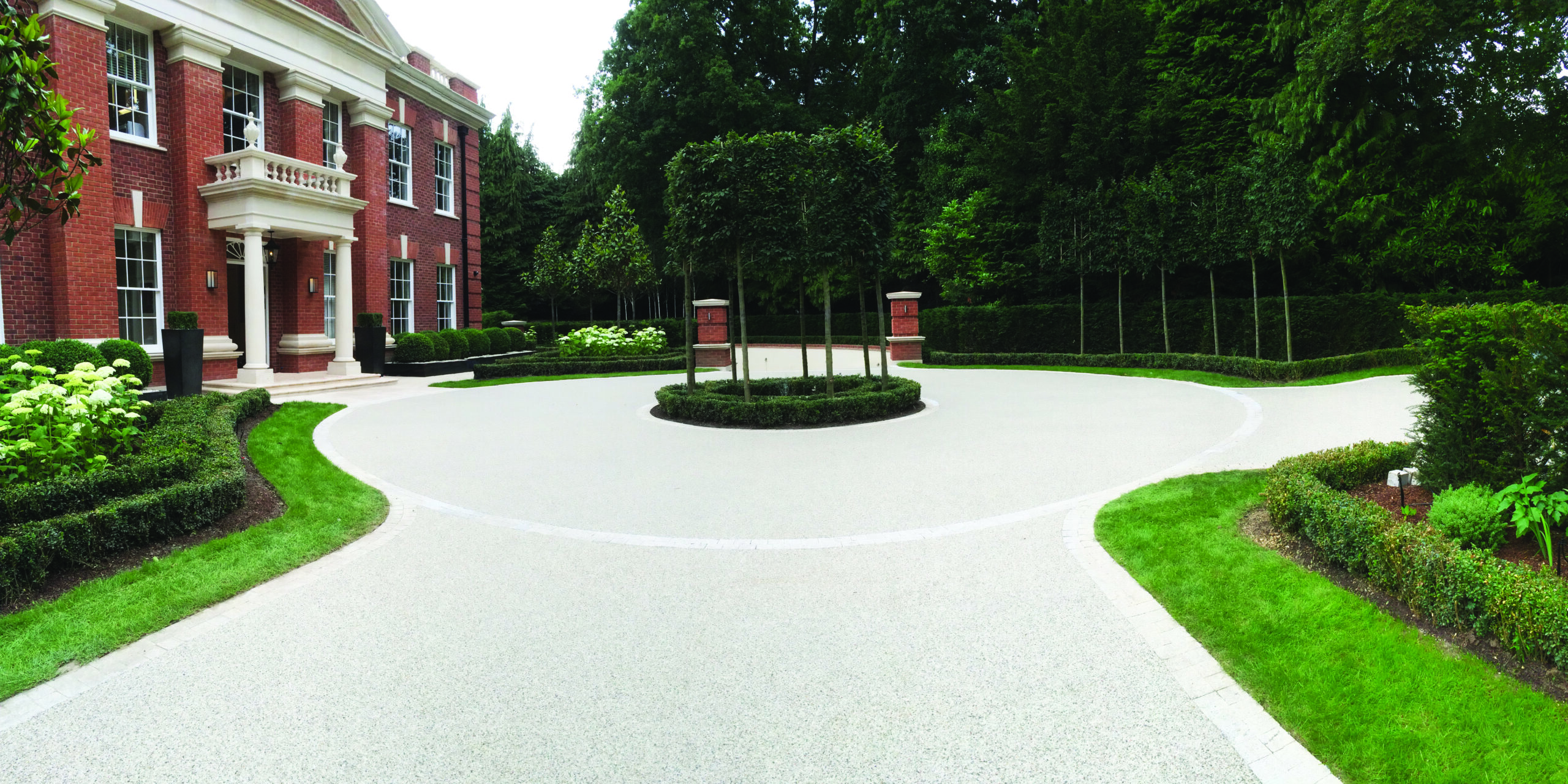 Resin Bound Surface at Manor House.