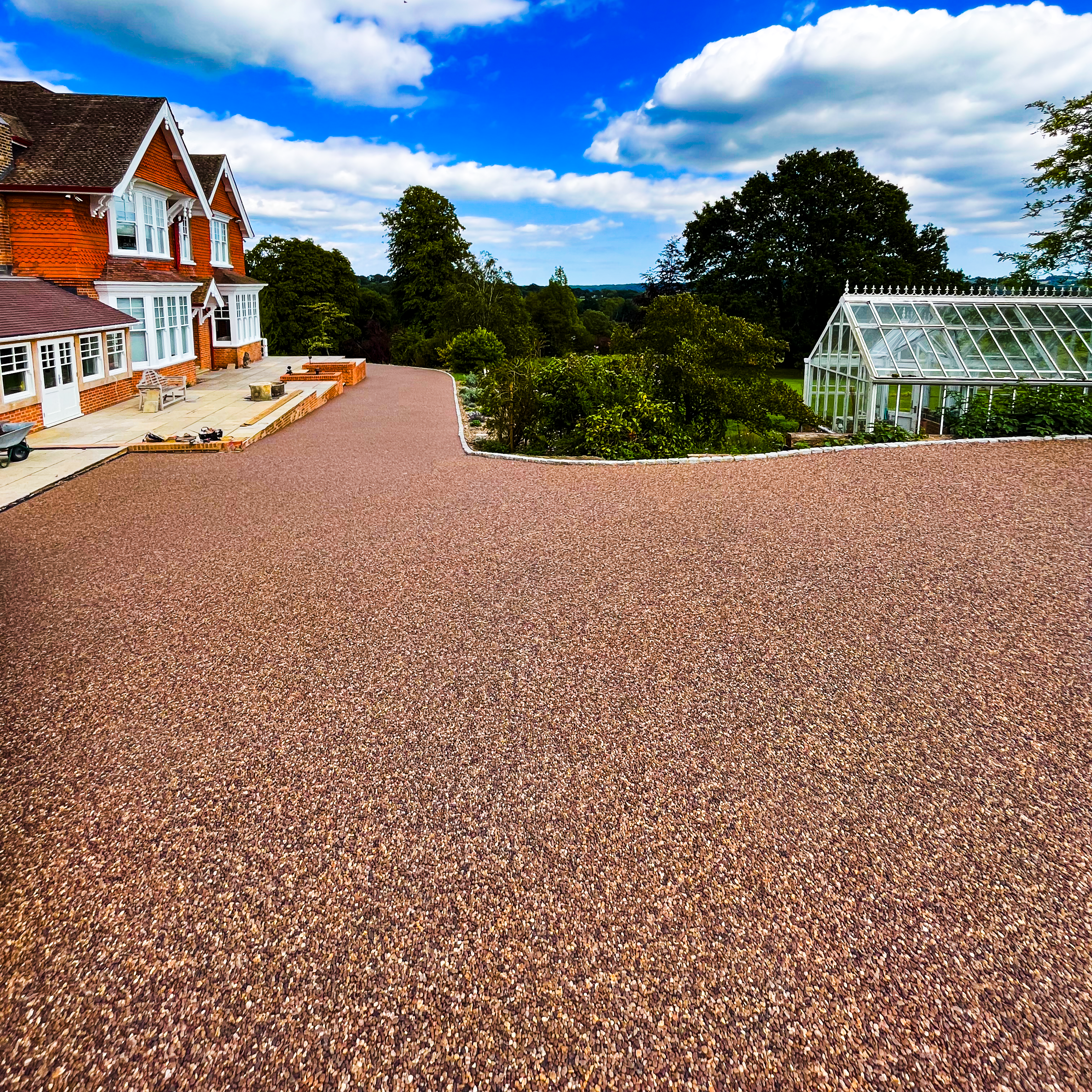 Image of a resin driveway.